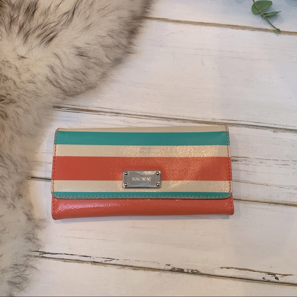 Nine West Wallet